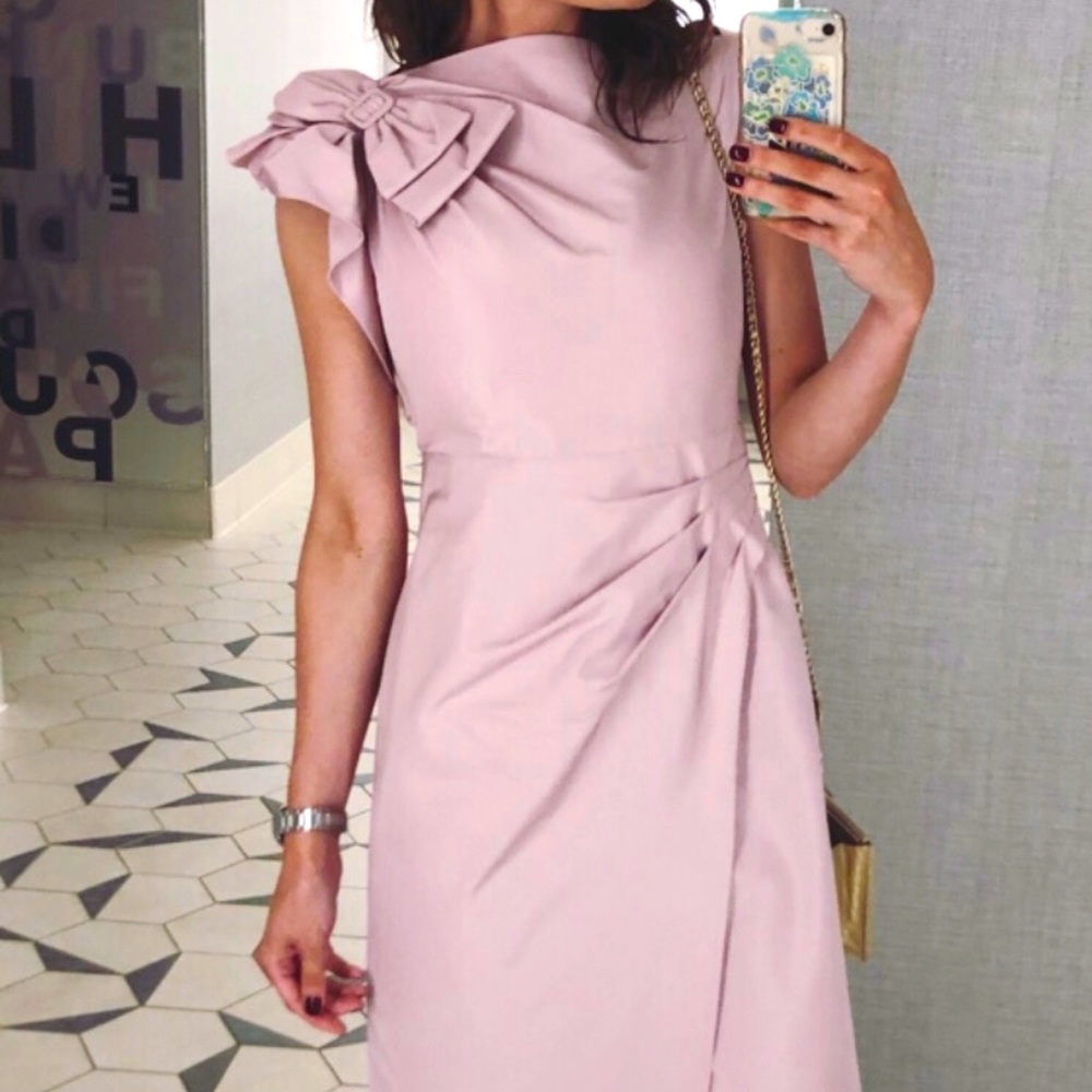 For sale Prada Pink Silk Taffeta Bow, Knee-Length Dress S.